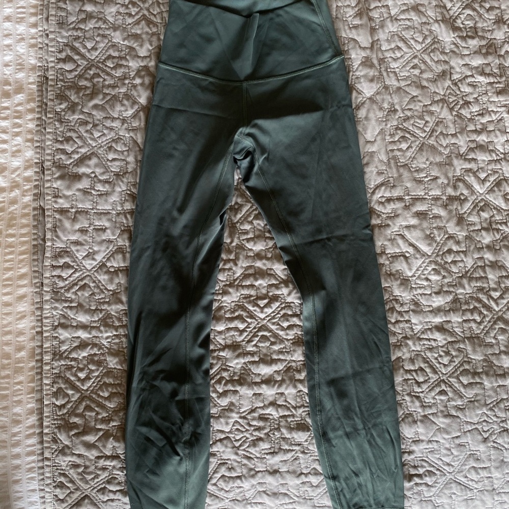 Lululemon 7/8 length leggings
